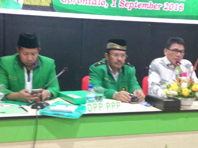 Dok Foto : (Dari Kiri ke Kanan)Wakil Sekretaris Jenderal DPP PPP, Yunus Razak, Ketua DPW PPP Provinsi Gorontalo Harson Abas,Ketua DPP PPP, Djafar Alkatiri 1